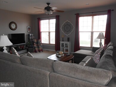 9249 Alvyn Lake Cir, Bristow, VA 20136 - photo 4