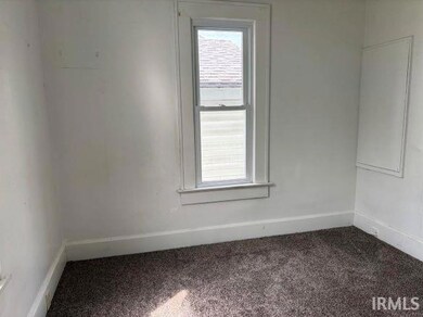 101 W Hefron St, Washington, IN 47501 - photo 6