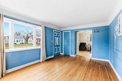 4421 Xenia Ave N, Minneapolis, MN 55422 - photo 4