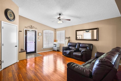 14287 Desert Cactus Dr, Horizon City, TX 79928 - photo 4