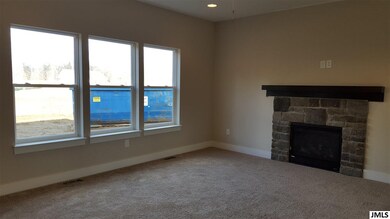 9ft ceilings!