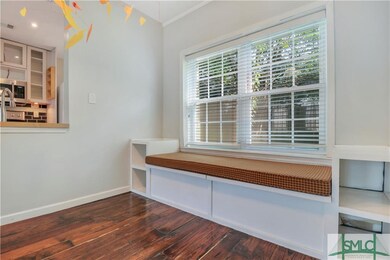 518 E Perry Ln, Savannah, GA 31401 - photo 7