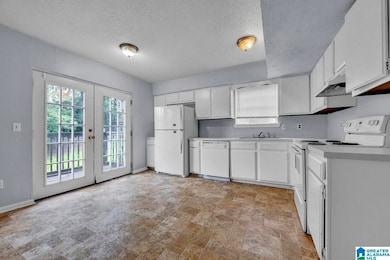 1722 6th Place Cir NW, Center Point, AL 35215 - photo 2