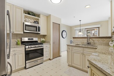 13825 S Balsam Ln unit D, Plainfield, IL 60544 - photo 5