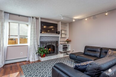 3561AlamosaDr(6of21)