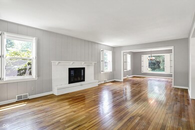 2796 Sycamore St, Columbus, IN 47201 - photo 6