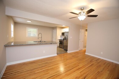 9300 Pagoda Dr, Louisville, KY 40229 - photo 7