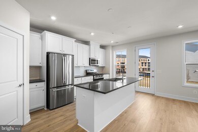 43328 Farringdon Square, Ashburn, VA 20148 - photo 3