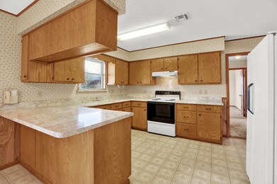 618 Cross Mountain Dr, Fredericksburg, TX 78624 - photo 7