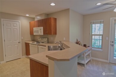 20800 72nd Ave W unit 304, Edmonds, WA 98026 - photo 6