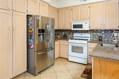 Lots of storage, a gas range, and all the applianc