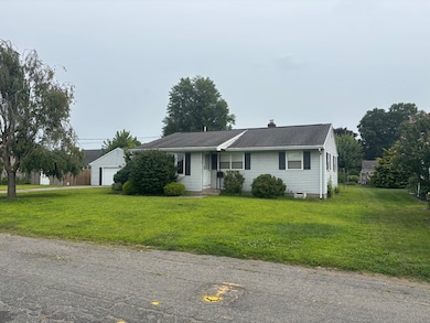 81 Poplar St, Chicopee, MA 01013 - photo 2