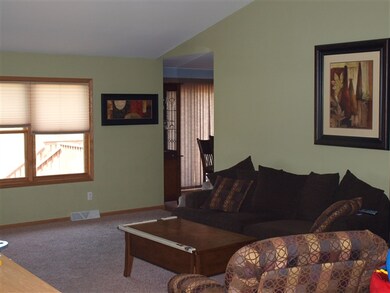 25 Cortland Dr, Evansville, WI 53536 - photo 5