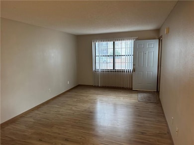 9108 E 85th St, Raytown, MO 64138 - photo 4