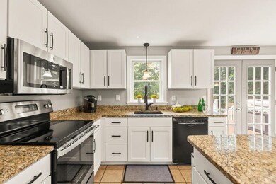 31 Honor Roll Rd, Pelham, NH 03076 - photo 3