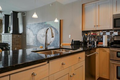 Miranova Condominiums unit 915, Columbus, OH 43215 - photo 3