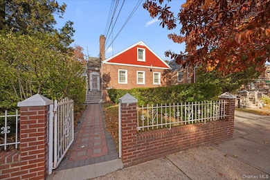 945 E 222nd St, Bronx, NY 10469 - photo 2