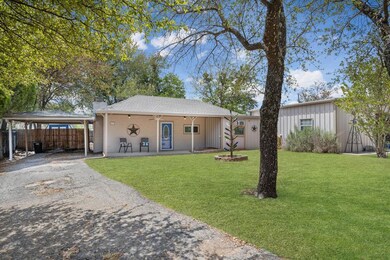 871 E Aquarius Ct, Granbury, TX 76049 - photo 2