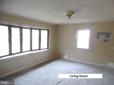 632 Glencroft Cir, Folcroft, PA 19032 - photo 3