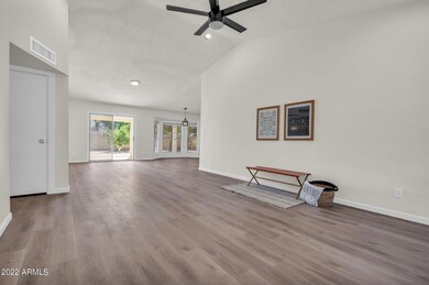 29-web-or-mls-1311 W Temple St-4