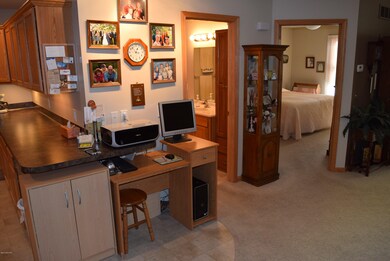 34 Brewer Park Cir unit 4, Grand Rapids, MI 49548 - photo 3