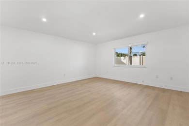 16859 Crestview Ln, Weston, FL 33326 - photo 6