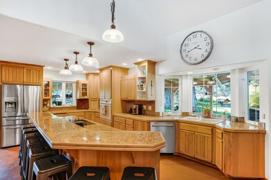 61290 Obernolte Rd, Bend, OR 97701 - photo 5