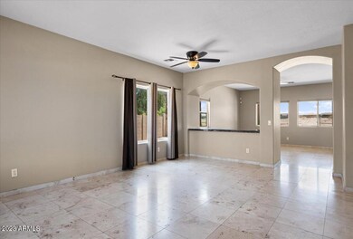 07-Living Room & Entry