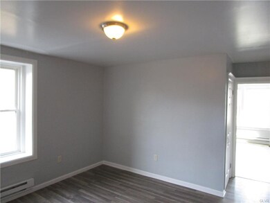 446 N 7th St, Allentown, PA 18102 - photo 6