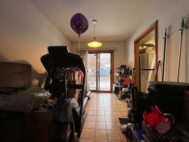 509 E Lake Ave unit B, Round Lake, IL 60073 - photo 5