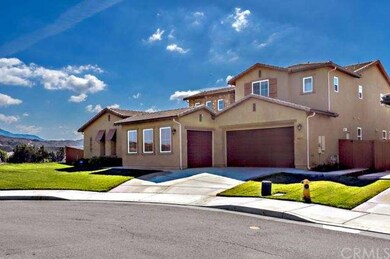 Great Curb-appeal Home with endless Mountain Views