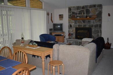 135 Basswood Dr, Hawley, PA 18428 - photo 5