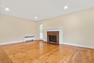 846 Howe St, Manchester, NH 03103 - photo 5