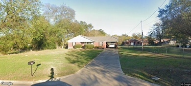 410 S Texas St, Pittsburg, TX 75686 - photo 2