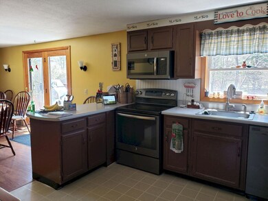 24 Patrick St, Skowhegan, ME 04976 - photo 5