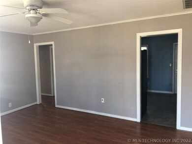 313 E Falletti Ave, Claremore, OK 74017 - photo 3