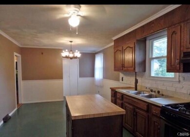 13 Rosemary St, Utica, NY 13501 - photo 6