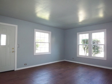 1925 Georgetown Ln unit 4, Hoffman Estates, IL 60169 - photo 2