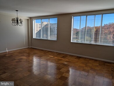 River Towers unit 511, Alexandria, VA 22307 - photo 5