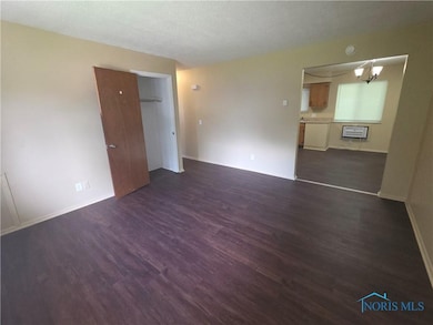 818 Spencer St, Toledo, OH 43609 - photo 3