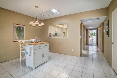 Dining/Entry