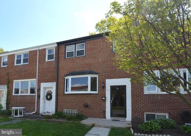 919 Circle Dr, Halethorpe, MD 21227 - photo 2