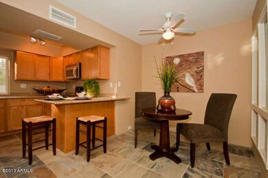 Kitchen & Bkfst Room