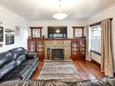 3249 3rd St, Hubbard, OR 97032 - photo 5