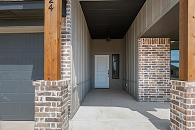 624 Honey Springs Ln, Shawnee, OK 73804 - photo 3