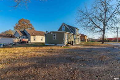 320 W Kickapoo St, Lincoln, IL 62656 - photo 3