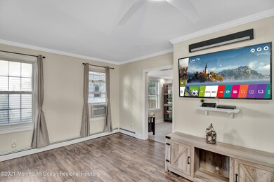 06-Living Room