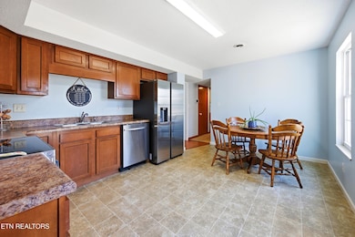 6513 Foxhound Rd, Knoxville, TN 37918 - photo 5