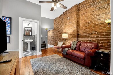 1010 Allen Ave unit 1F, Saint Louis, MO 63104 - photo 7