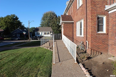 2761 Scott St, Davenport, IA 52803 - photo 5